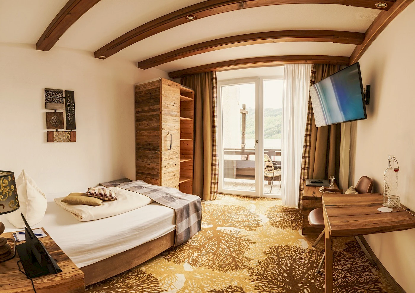 Übersicht Einzelzimmer Seeseite mit Balkon