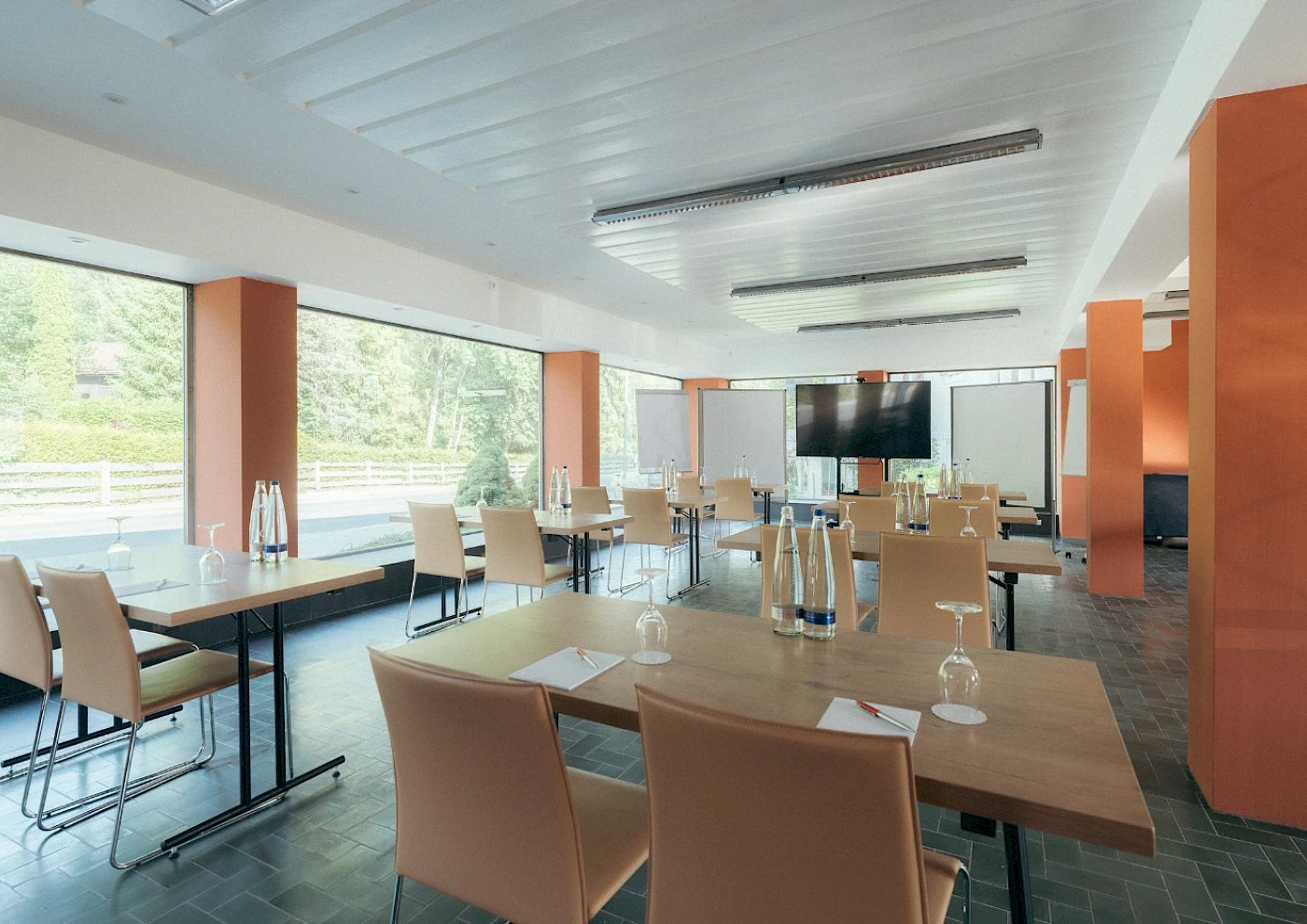 Terrace seating with views of Lake Schliersee and the mountains